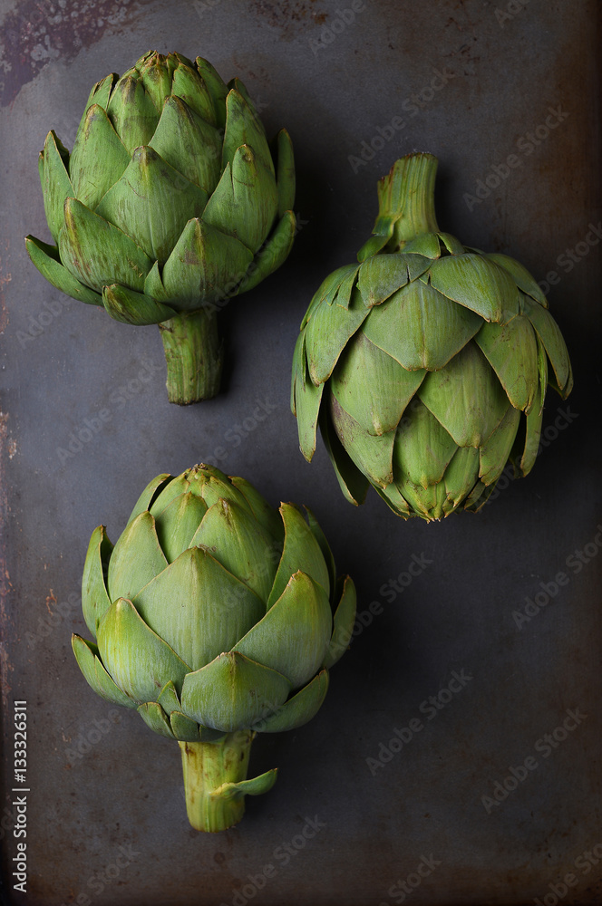 Obraz premium Three Artichokes