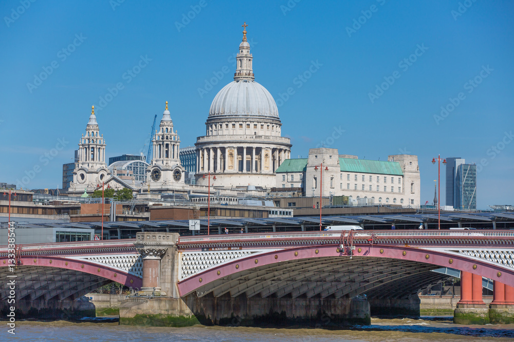 Fototapeta premium St. Paul's cathedral. London