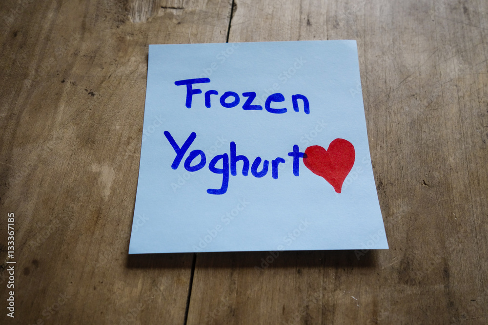 Post it memo on wooden table, Todo, Frozen Yoghurt Post it memo on wooden table, Todo, Frozen Yoghurt