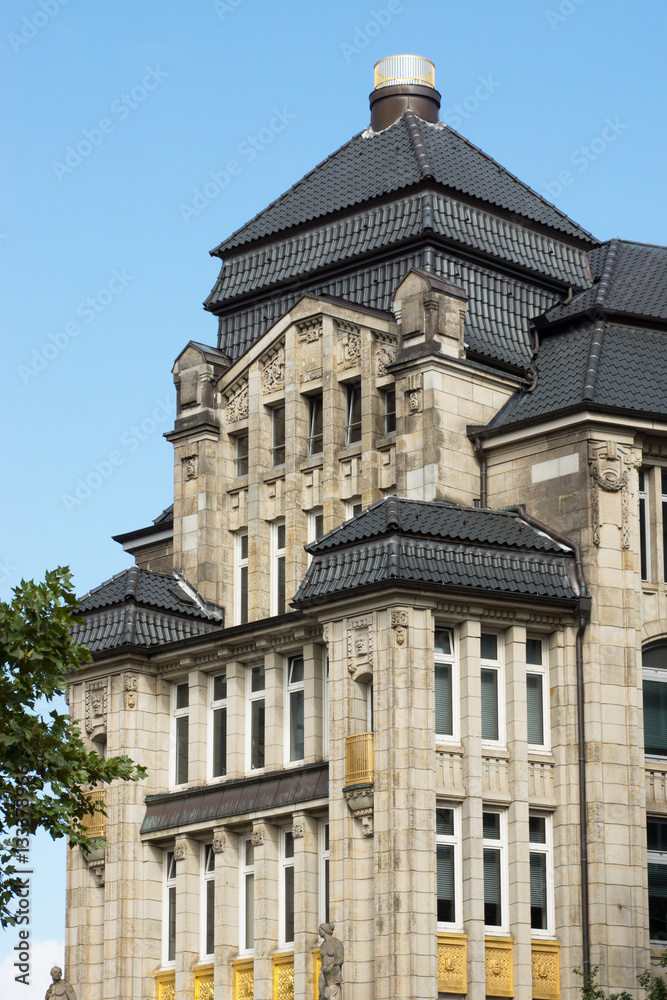 Obraz premium Historisches Gebäude an der Spitalerstraße in Hamburg