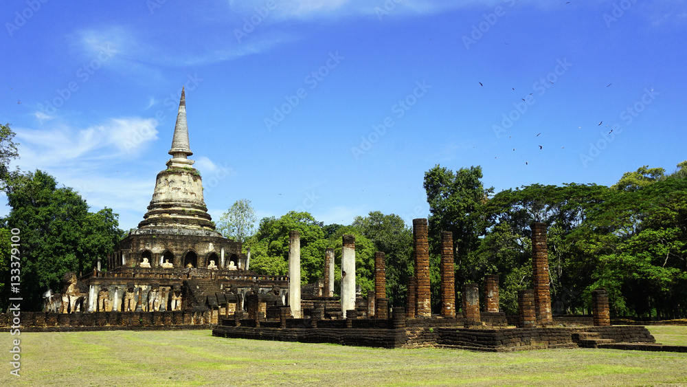 Historical Park Wat chang lom temple landscape with trees sukhot Historical Park Wat chang lom temple landscape with trees sukhot