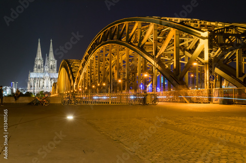 Köln, Dom und Brücke bei Nacht