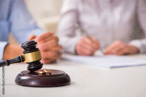 Bild auf Leinwand Judge gavel deciding on marriage divorce