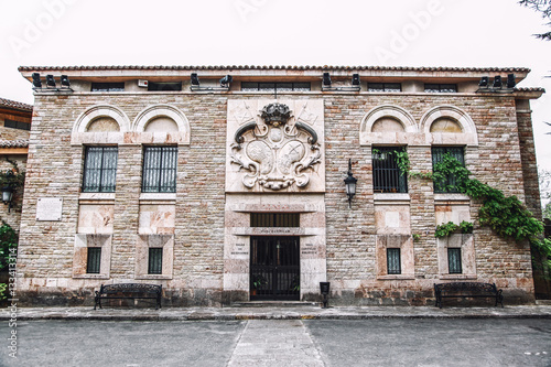 Façade de la bibliothèque de Covadonga - Asturies - Espagne photo