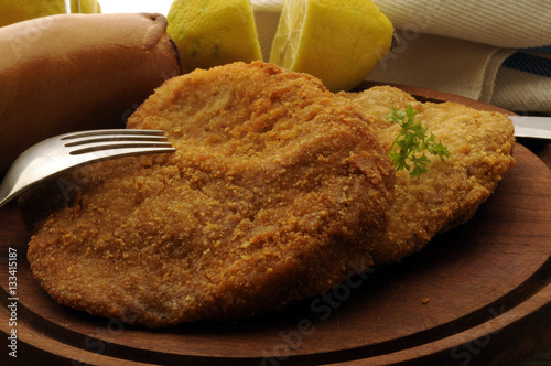 Cuadro en lienzo Suprema de pollo Cotoletta alla milanese Wiener Schnitzel Отбивная по-милански T