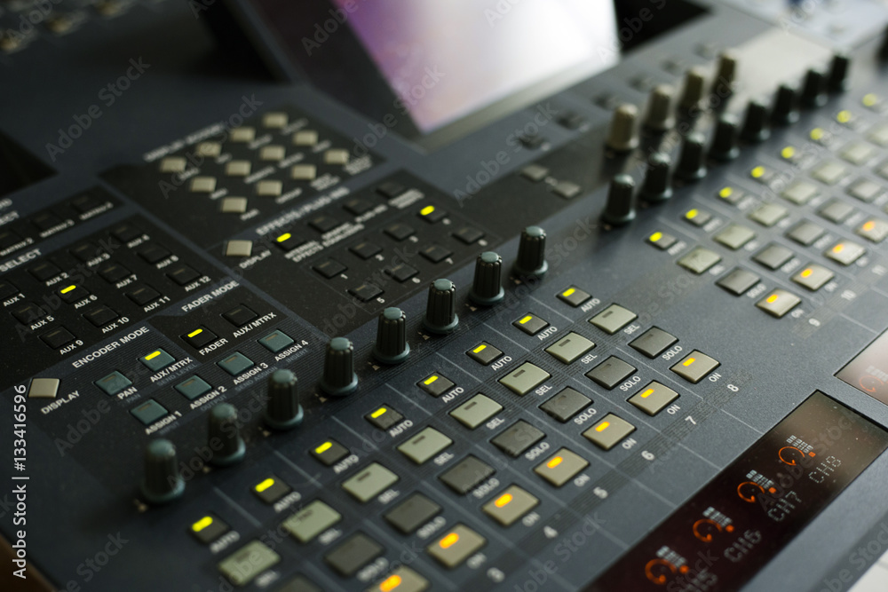 Audio mixing console Audio mixing console