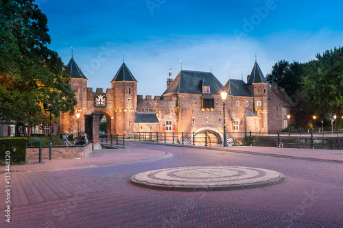 Obraz na płótnie Koppelpoort on evening w salonie