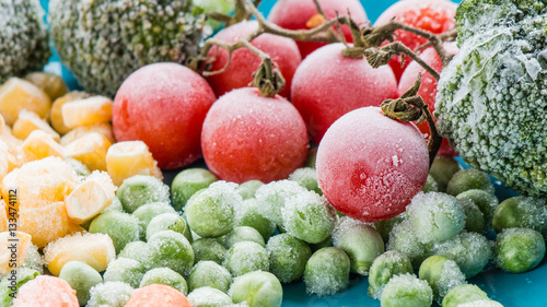 frozen vegetables: broccoli, cherry tomatoes, corn, pea, carrot