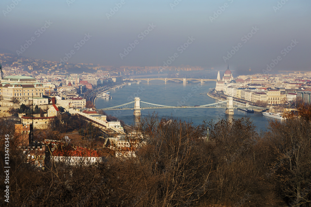 Будапешт. Мосты через реку Дунай.