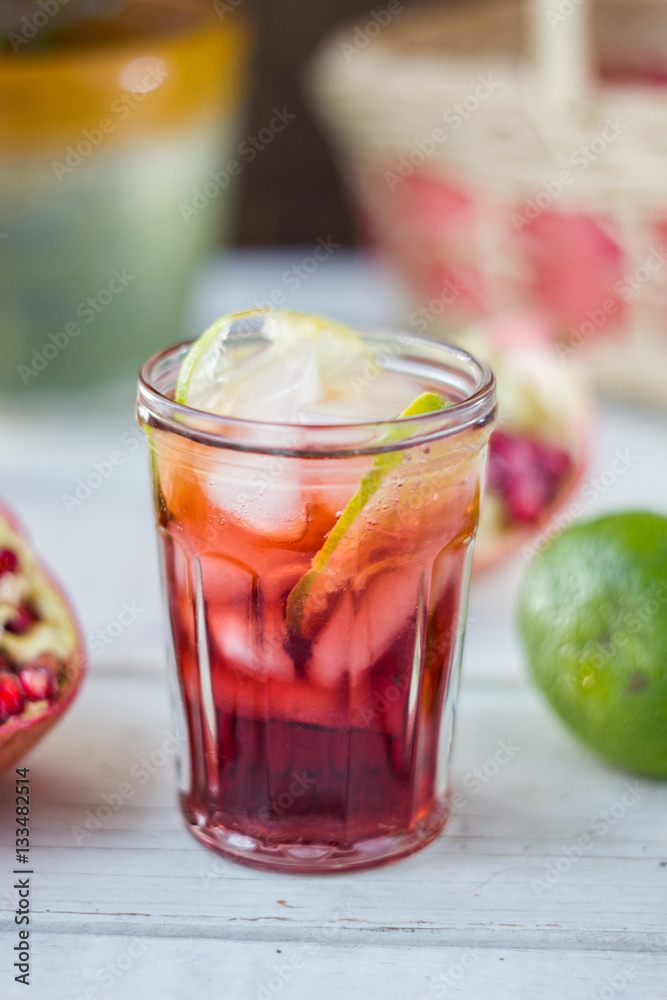 Fresh pomegranate lemonade Fresh pomegranate lemonade