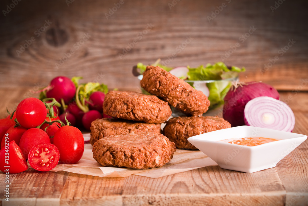 Meatballs with salad. 
