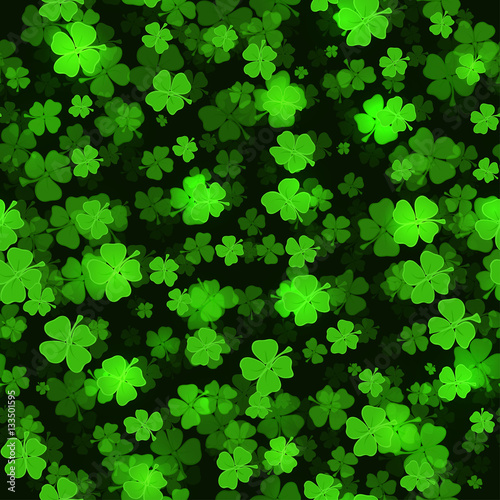 Shine Shamrocks on black backgraund. Seamless