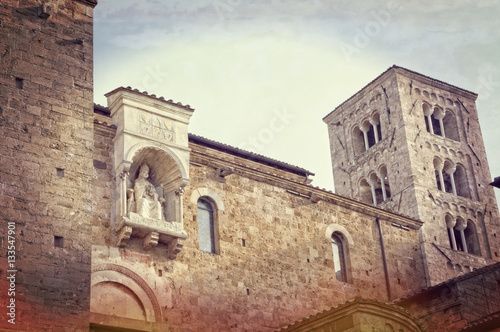 Foto Anagni (Frosinone, Lazio, Italy) - Wooden door of the medieval