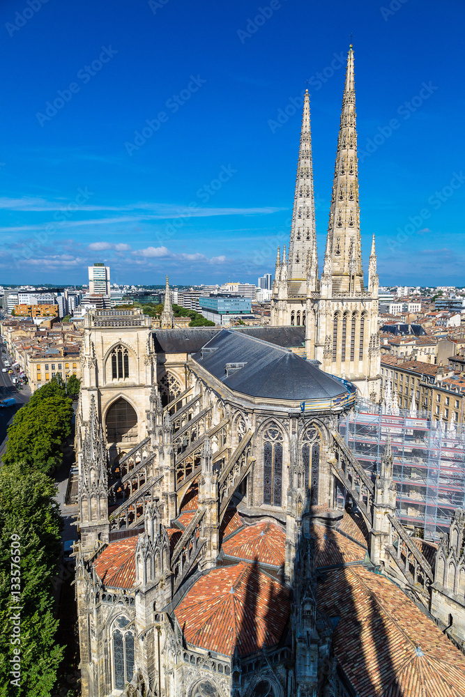 Fototapeta premium St. Andrew's Cathedral in Bordeaux