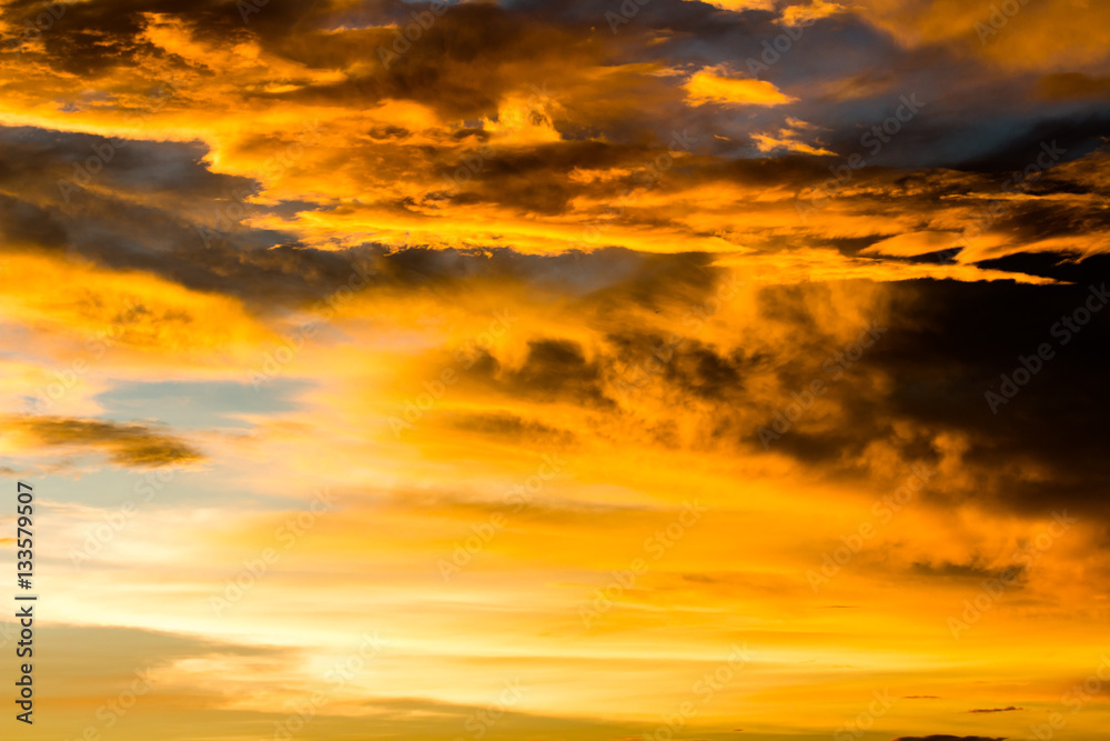 Fototapeta premium colorful dramatic sky with cloud at sunset