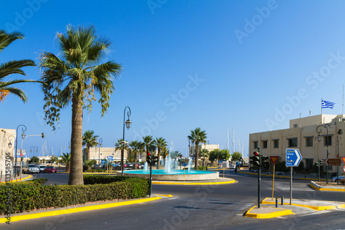 Fortress, water fountain, palm trees at famous Heraklion Venetia © Stockphototrends