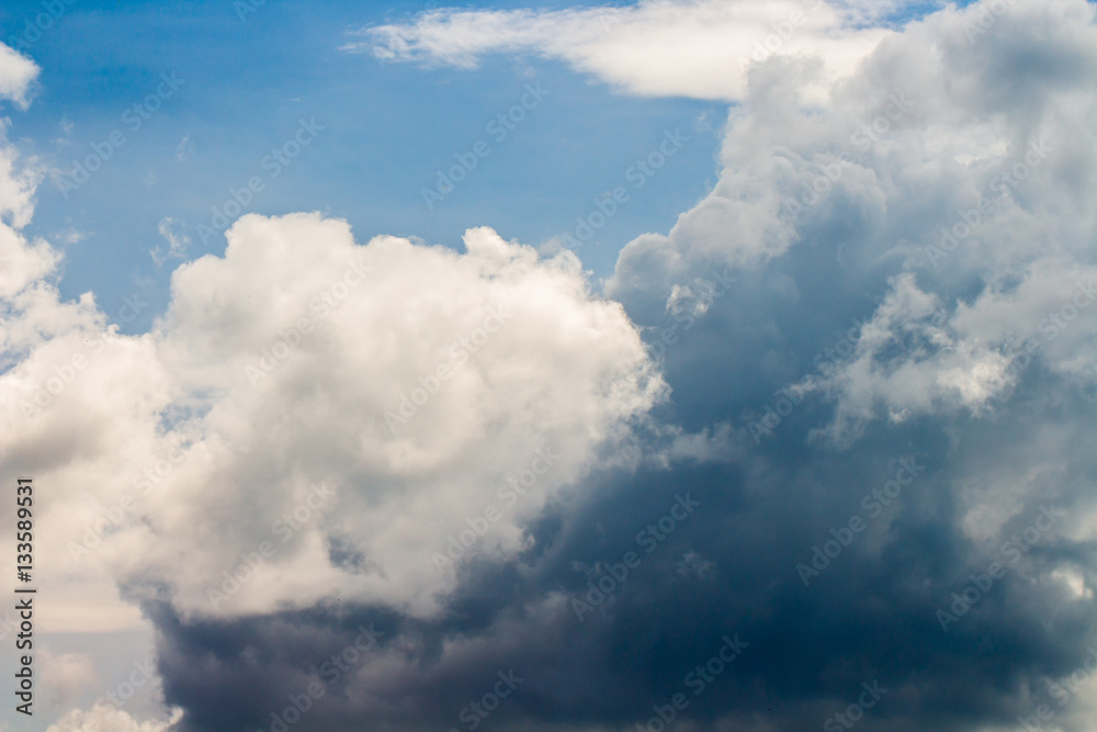 Obraz premium colorful dramatic sky with cloud at sunset