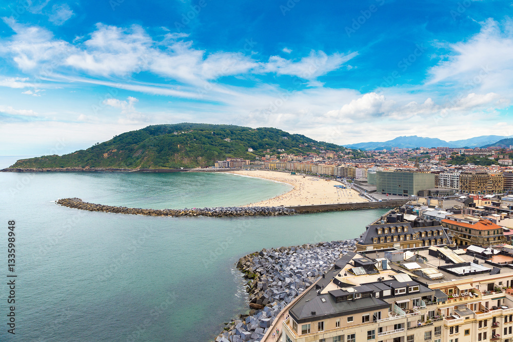 Naklejka premium Panoramic view of San Sebastian