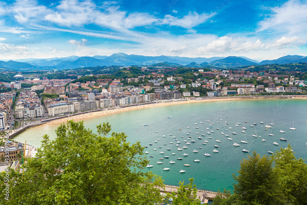 Obraz premium Panoramic view of San Sebastian