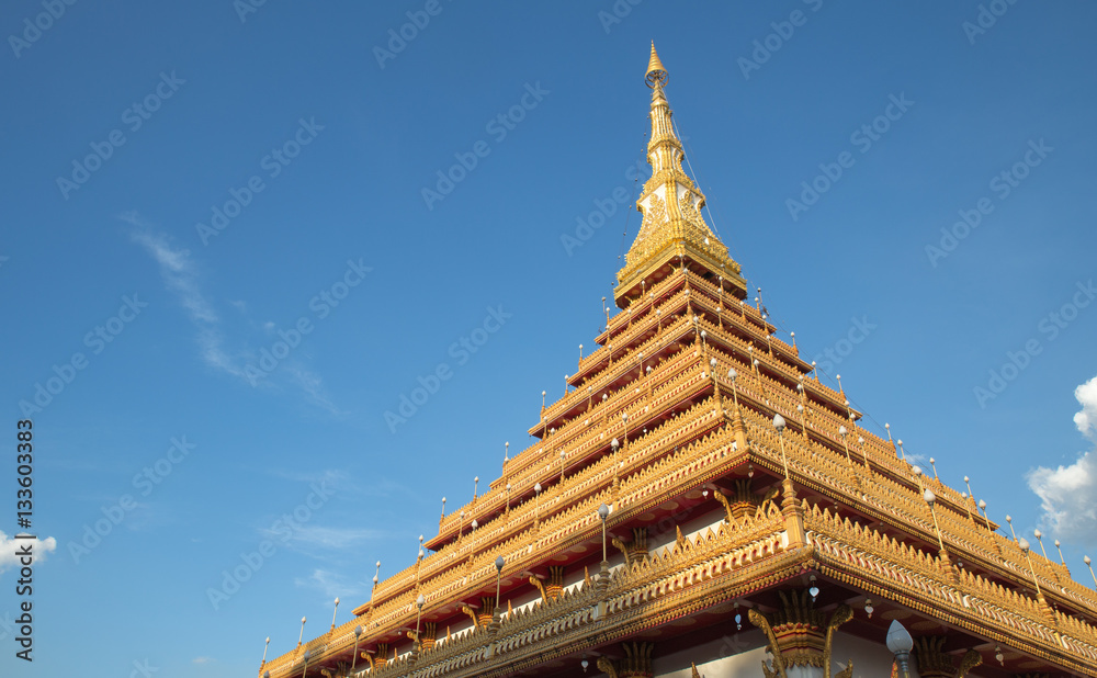 Fototapeta premium Phra Mahathat Kaen Nakhon, Khon Kaen province, Thailand