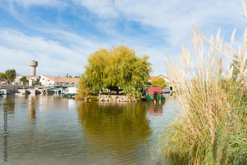 Fototapeta premium Canal du Midi, Port de Colombiers, France