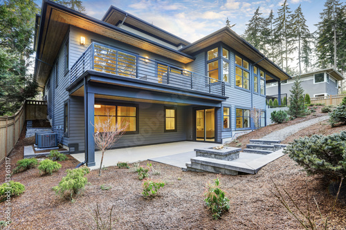 Foto Luxurious new construction home in Bellevue, WA