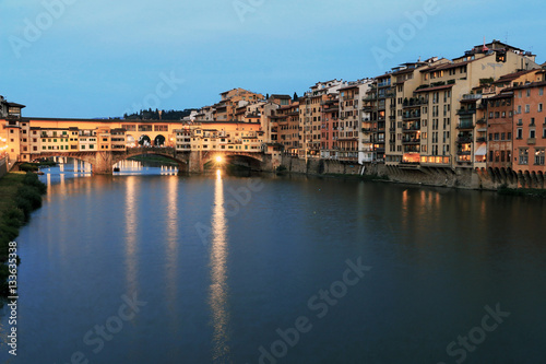 Pont vieux de Florence au crépuscule