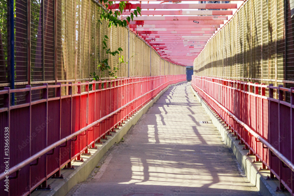 Naklejka premium Walkway Across Williamsburg Bridge between Manhattan and Brooklyn in New York City