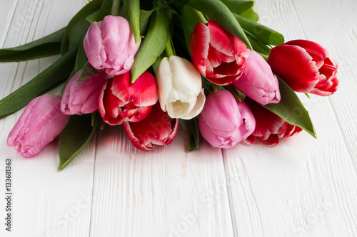 Fototapeta Naklejka Na Ścianę i Meble -  bouquet tulip flowers on wooden table