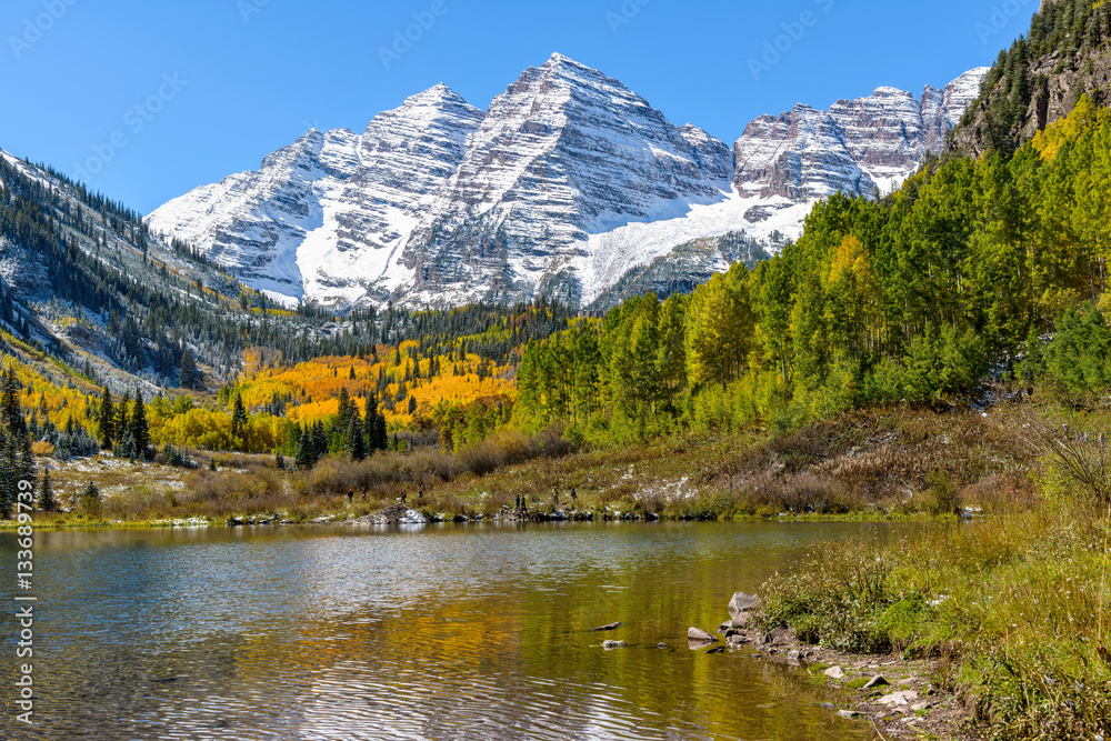 Maroon Bells and Lake - An autumn view of Maroon Bells and Maroon Lake, Aspen, Colorado, USA.