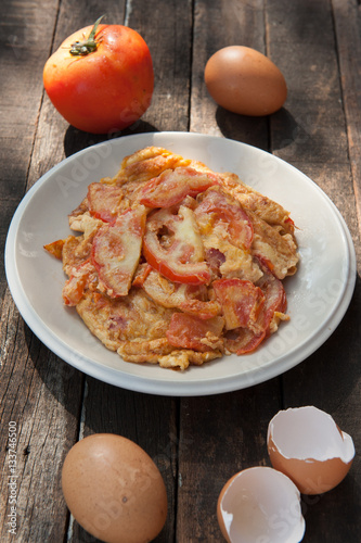 Omelet with Tomatoes