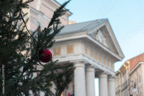 Ultime luci della giornata sui palazzi di Trieste © Nicola Simeoni