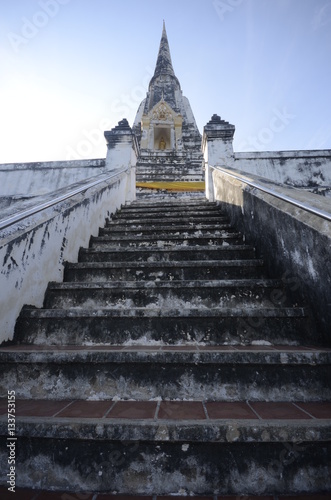 Wat Phu Khao Thong  der goldene Bergtempel in Ayutthaya  Bangkok