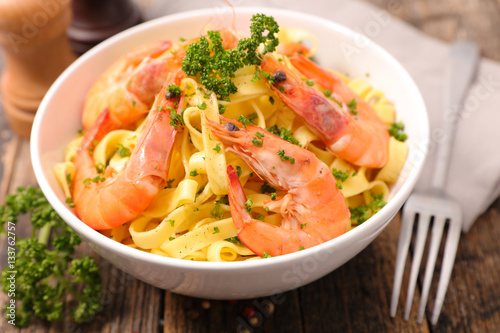 tagliatelle with shrimp