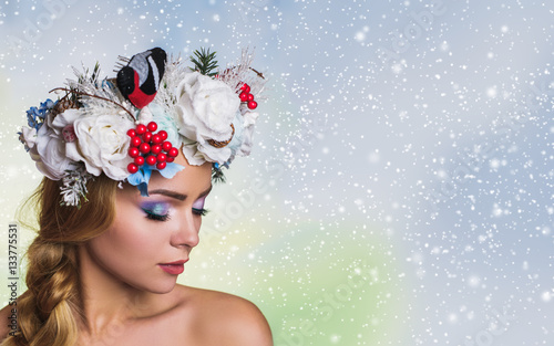 Принти на полотні Beautiful blond woman with winter wreath