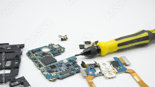 fix damage ic circuit board screwdriver open