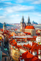 Fototapete Prag Hohe Türme Türme der Tyn-Kirche in Prag-Stadt  © Yasonya