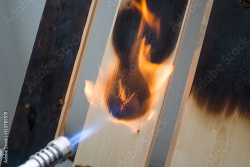 Fotografie burn down wood with burner