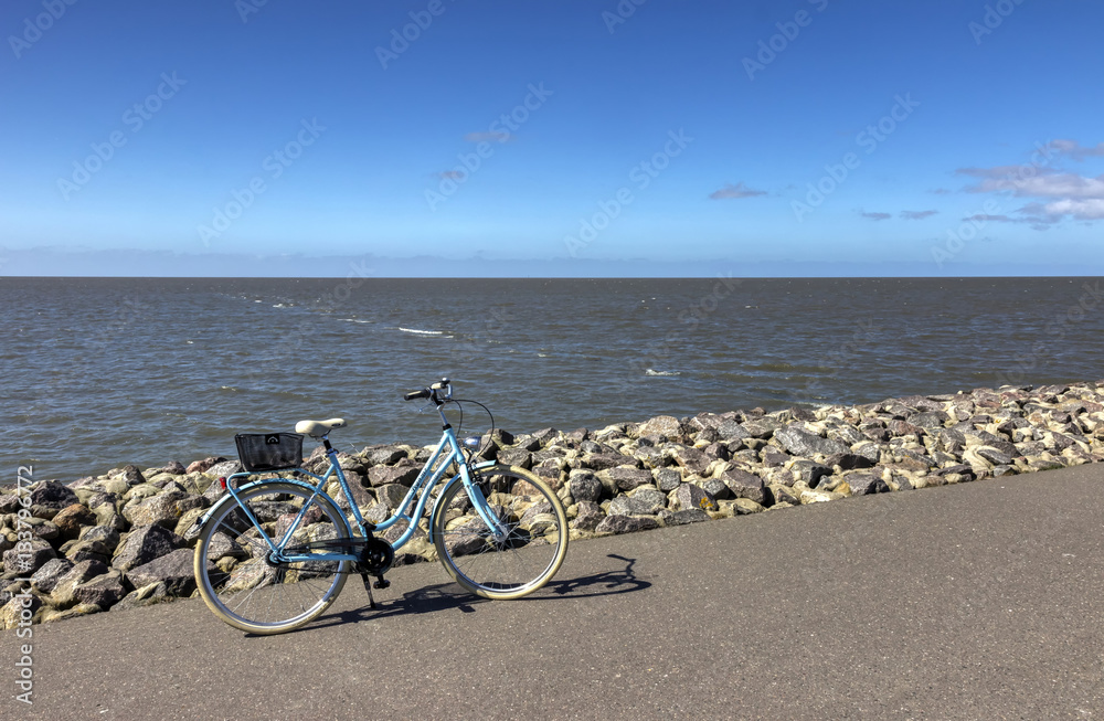 Fototapeta premium Fahrrad am Meer