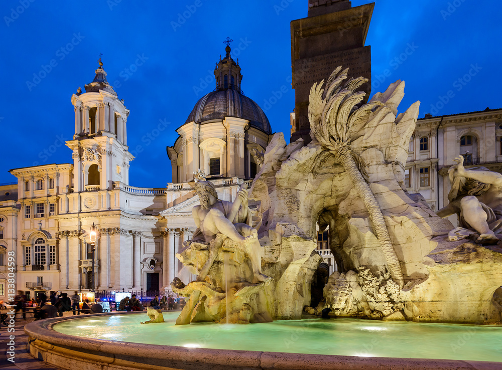 Fountain of the four Rivers (Fontana dei Quattro Fiumi), Piazza Navona in the evening, Rome, Italy, Europe