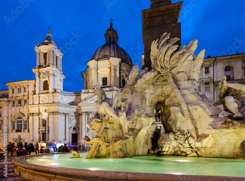 Fountain of the four Rivers (Fontana dei Quattro Fiumi), Piazza Navona in the evening, Rome, Italy, Europe