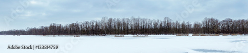 Panoramaaufnahme von zugefrorenen Kuhsee  © Maglido-Photography