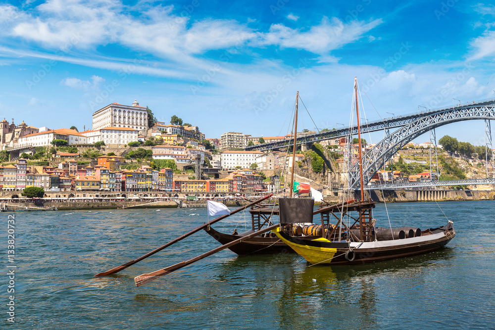 Boats with wine barrelsr in Porto Boats with wine barrelsr in Porto