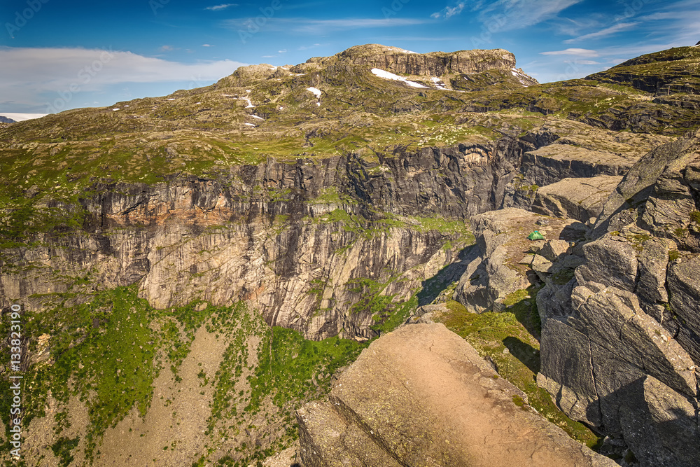 Fototapeta premium The way to Trolltunga, Norway