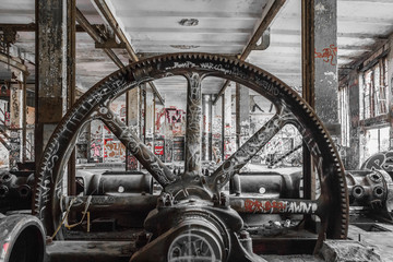 Poster 3D Industriemaschinen in verlassener Fabrikhalle  © hanohiki