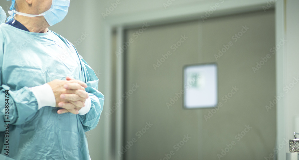 Obraz premium Surgeon in hospital surgery