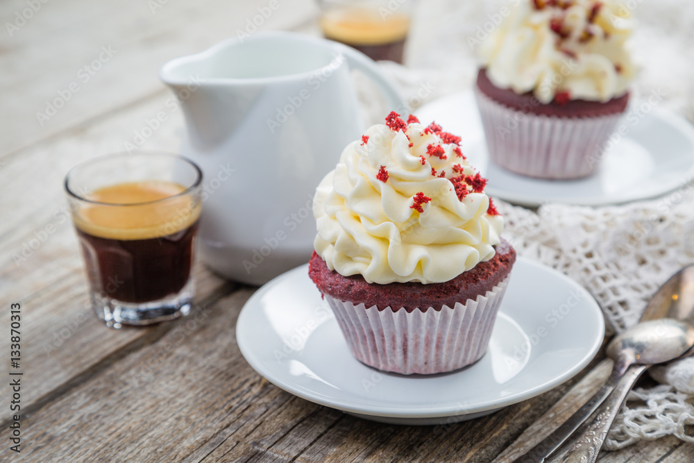 Red velvet cupcakes with buttercream frosting Red velvet cupcakes with buttercream frosting