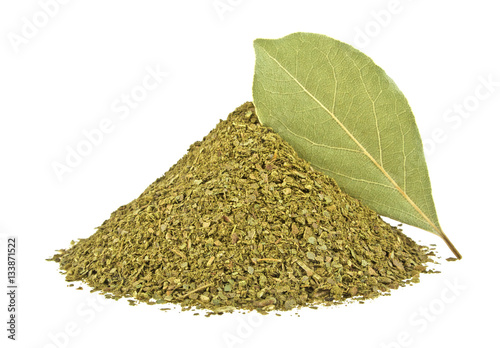 Bay leaf and crushed bay leaf isolated on white background