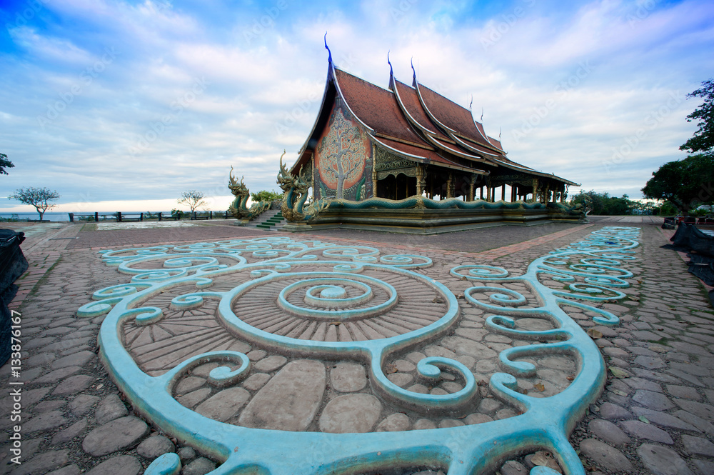 Naklejka premium Wat Sirindhorn Wararam Phu Prao temple in Thailand.
