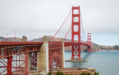 Golden Gate Bridge from San Francisco Bay © Santiago